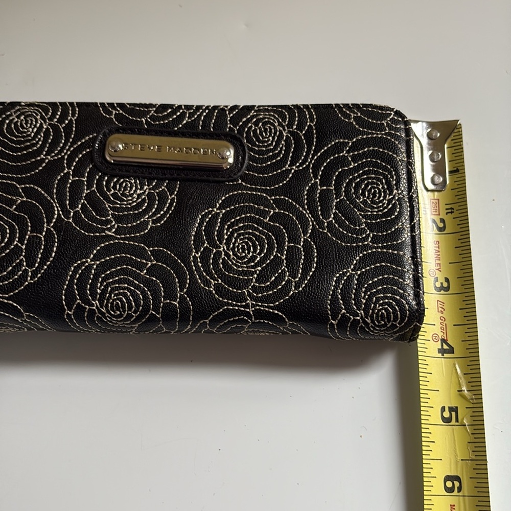 Steve Madden Black Floral Faux Wallet - Picture 3 of 8